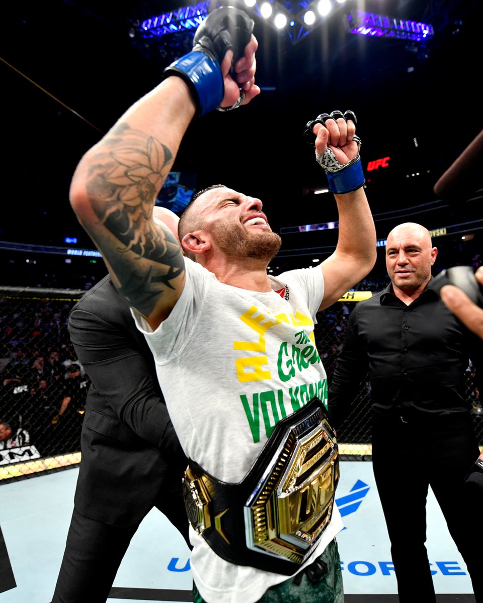 ufc's tweet image. They call him "The Great" for a reason 😤

@AlexVolkanovski looks to tie Jose Aldo for the most title fight wins in featherweight history (8) at #UFC325!

[ LIVE January 31 on @ParamountPlus ]