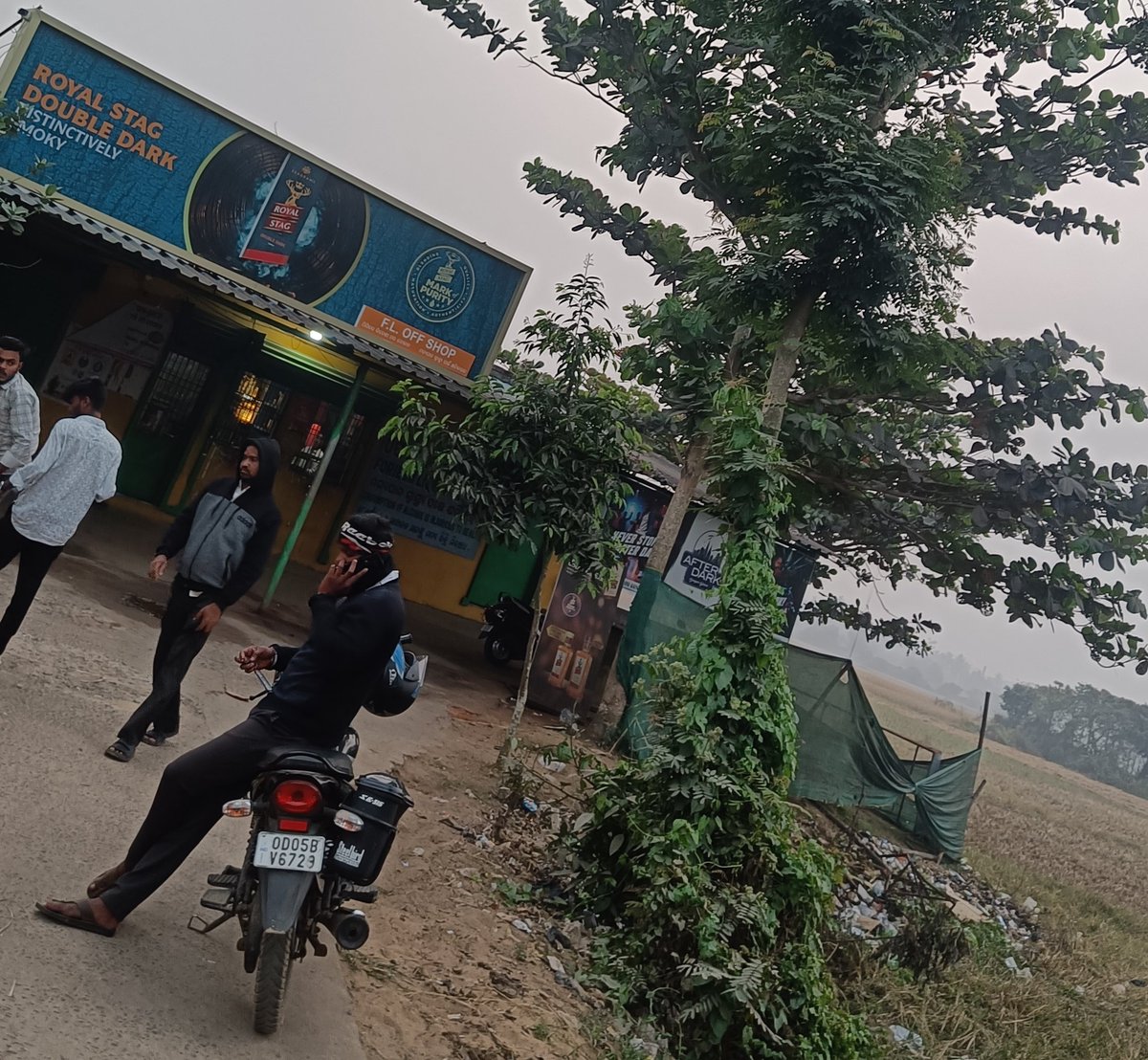 ArupSocial's tweet photo. A liquor shop on Paradip Road near Tirtol Chowk, Jagatsinghpur is forcing customers to pay ₹10–₹20 extra above MRP. This is illegal. Request immediate action. @ExciseOdisha @CMO_Odisha
#Overcharging #MRPViolation #OdishaExcise @exciseodisha https://t.co/O8C5dwmctf