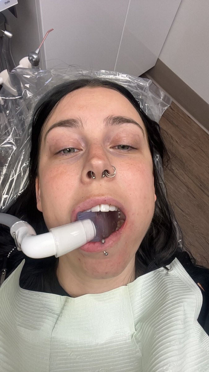 imjustt8's tweet image. everyone wants a weird girl until she’s actually weird