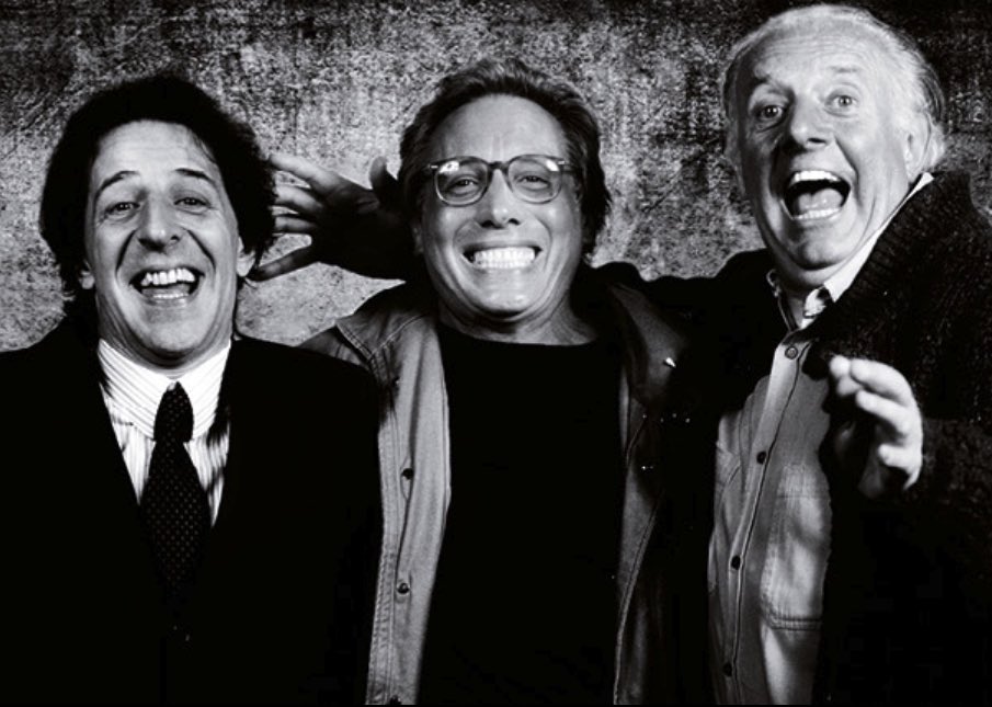 Rivedere #Vengoanchio, lo straordinario
documentario di <a href="/gioverdelli/">giorgio verdelli</a> su quel genio infinito di Enzo #Jannacci e emozionarsi ancora una volta, ridere e commuoversi di nuovo.
Un artista unico, un film bellissimo.
<a href="/RaiTre/">Rai3</a>