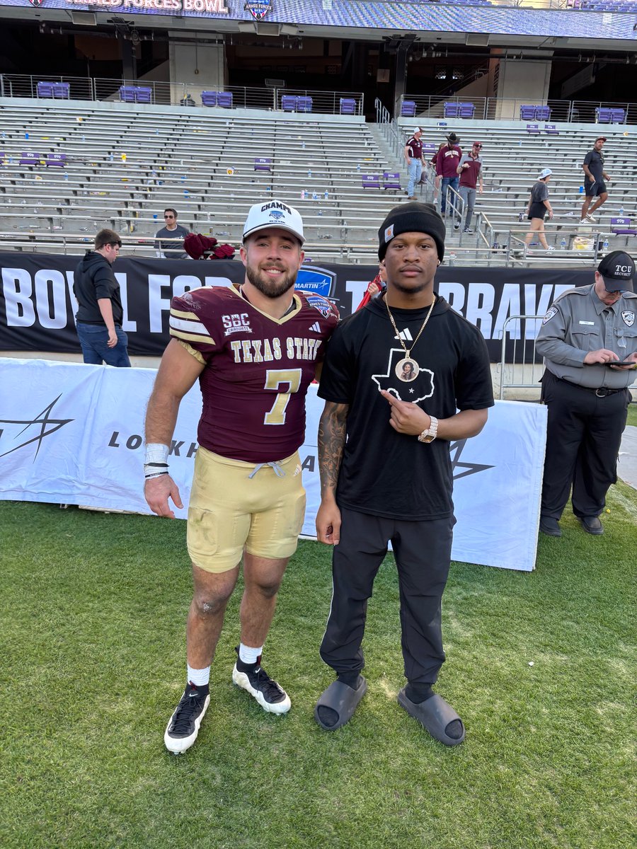 jtharris244's tweet photo. 🫡🫡🫡🤝🤝 Job Well Done‼️ @TXSTATEFOOTBALL @GJKinne @CoachNealy @Lincdog4 @CoachMart1nez @TrustMyEyesO @ArmedForcesBowl #TakeBackTexas #EatEmUp @RecruitTrinity #HardWorkPaysOff https://t.co/fkMODwppq5