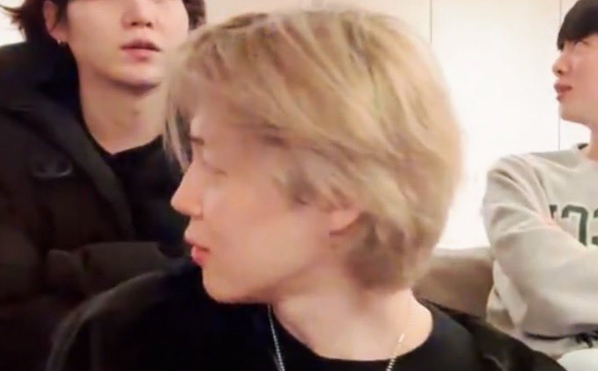 servcuntmin's tweet image. a very needed jimin nose bump appreciation tweet