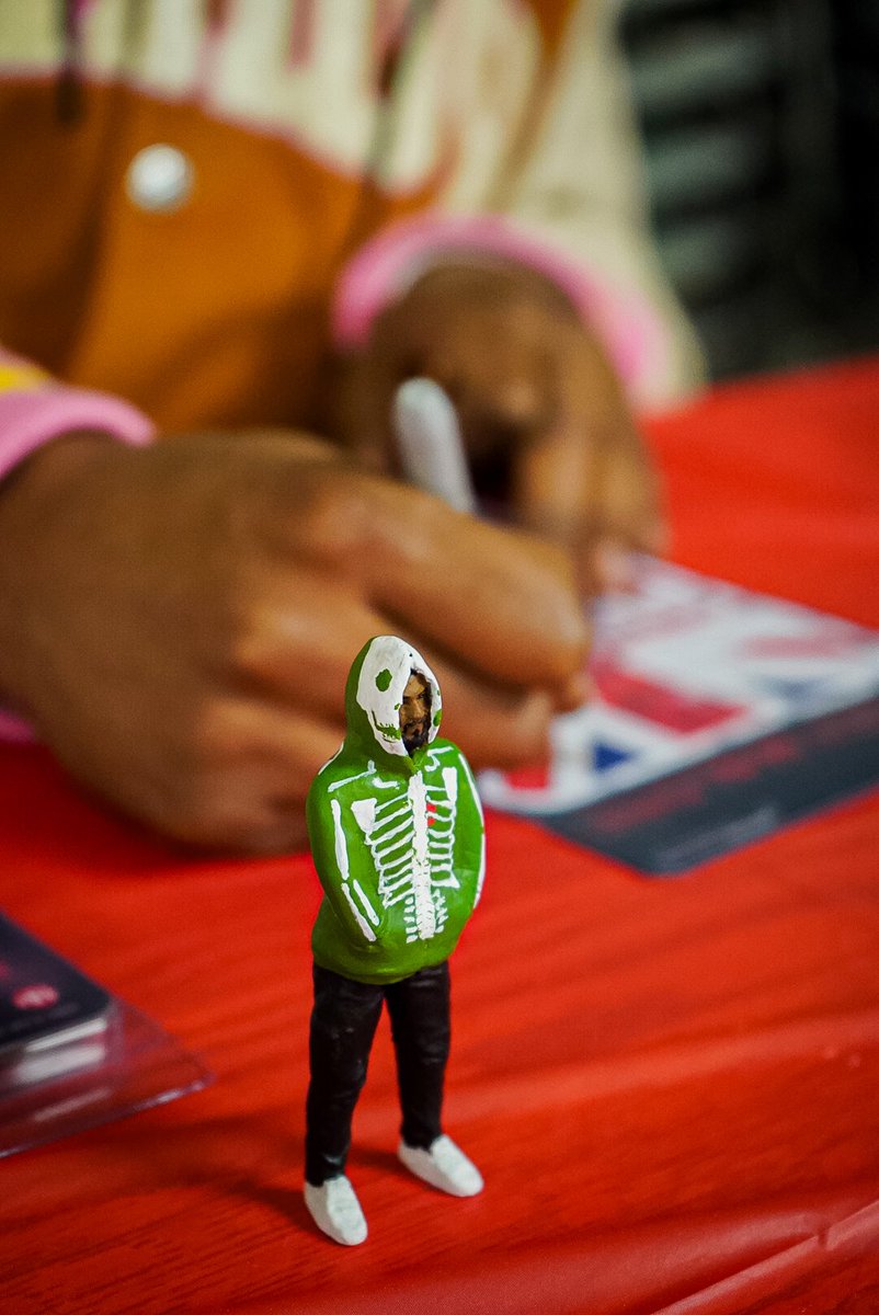 Bucky Malone 少し東京 tweet media