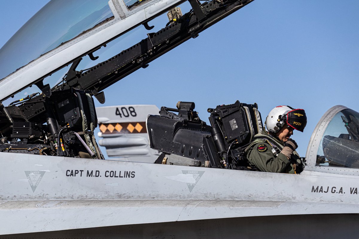 jdiz_photo's tweet photo. VMFA-323 Death Rattlers getting ready to depart Brownfield on a Saturday afternoon. Big thanks to the pilots for taking us up close for photos. Gotta love the legacy hornet.
#vmfa323 https://t.co/jRoKMxKmql