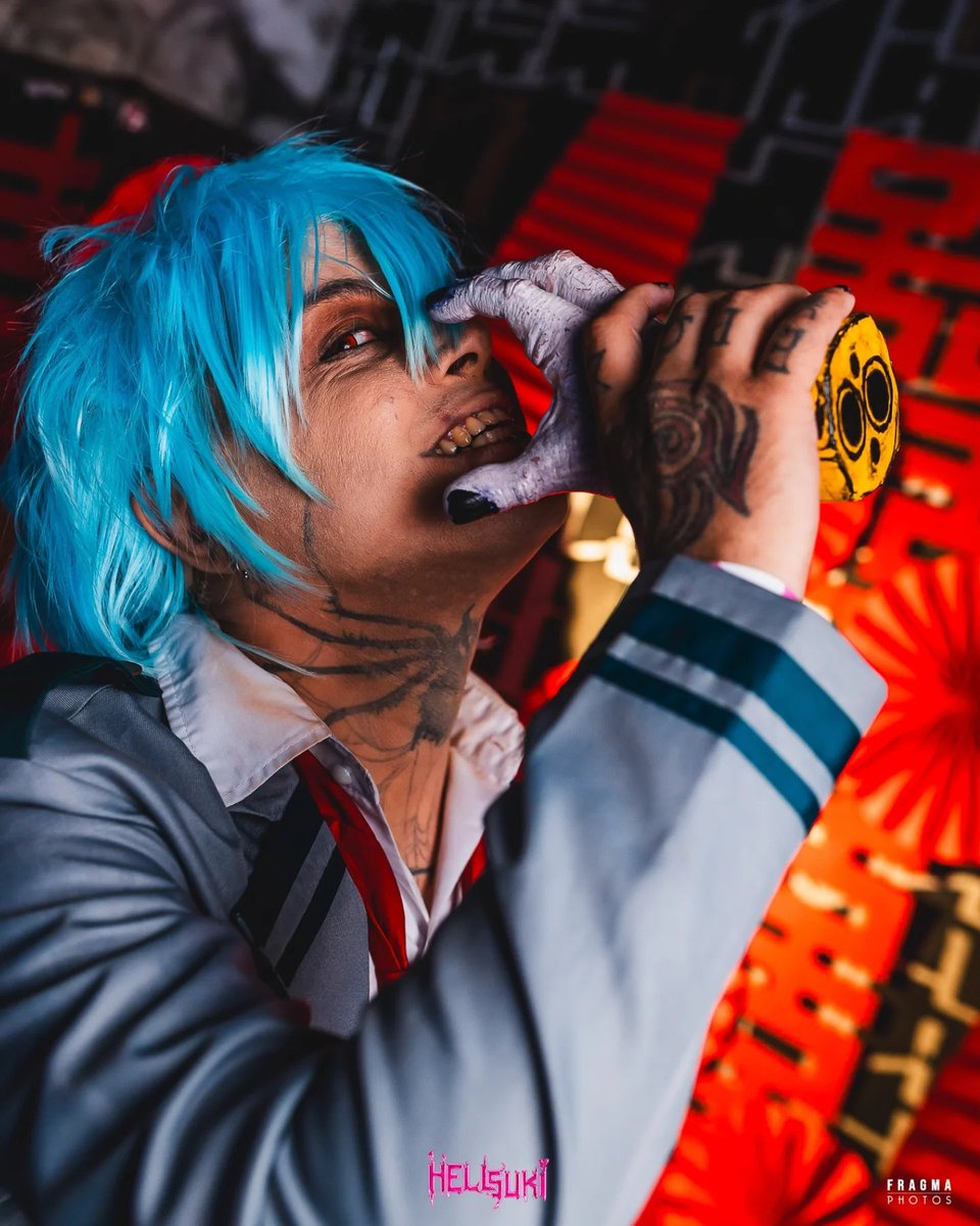 morcegoria's tweet photo. eu preciso repetir esse cosplay pqp https://t.co/Xh9t5o3yB1