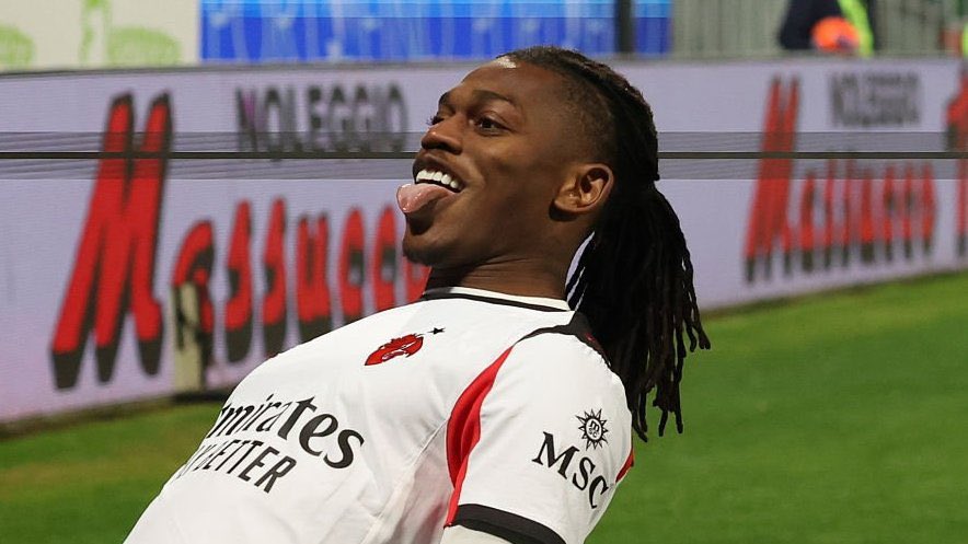 Leao’s moment of magic propels Milan top of Serie A