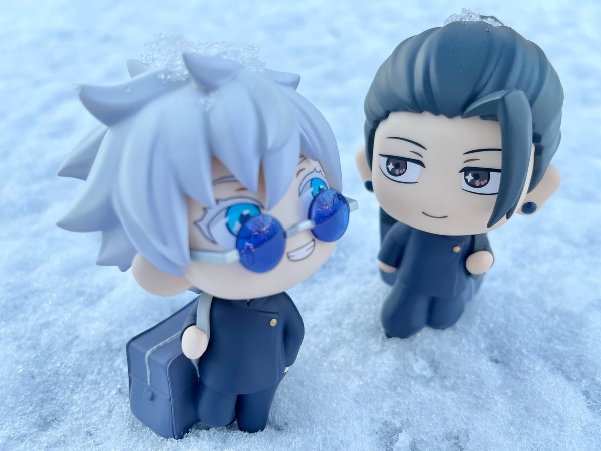 _piyo_p's tweet photo. 雪の五夏さんぽ❄️ https://t.co/lxeUS3Ri0v