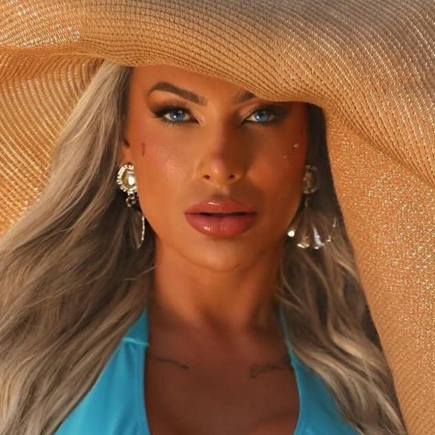 updatecharts's tweet image. Andressa Urach em vídeo com Arthur Urach: 

“Um dia você tŏmou meu Iɛitɛ, agora eu que vou bɛbɛr o seu.”