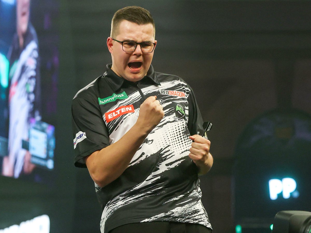 Darter Gian van Veen wint in 'een van de beste halve finales ooit' ogld.nl/bJqf