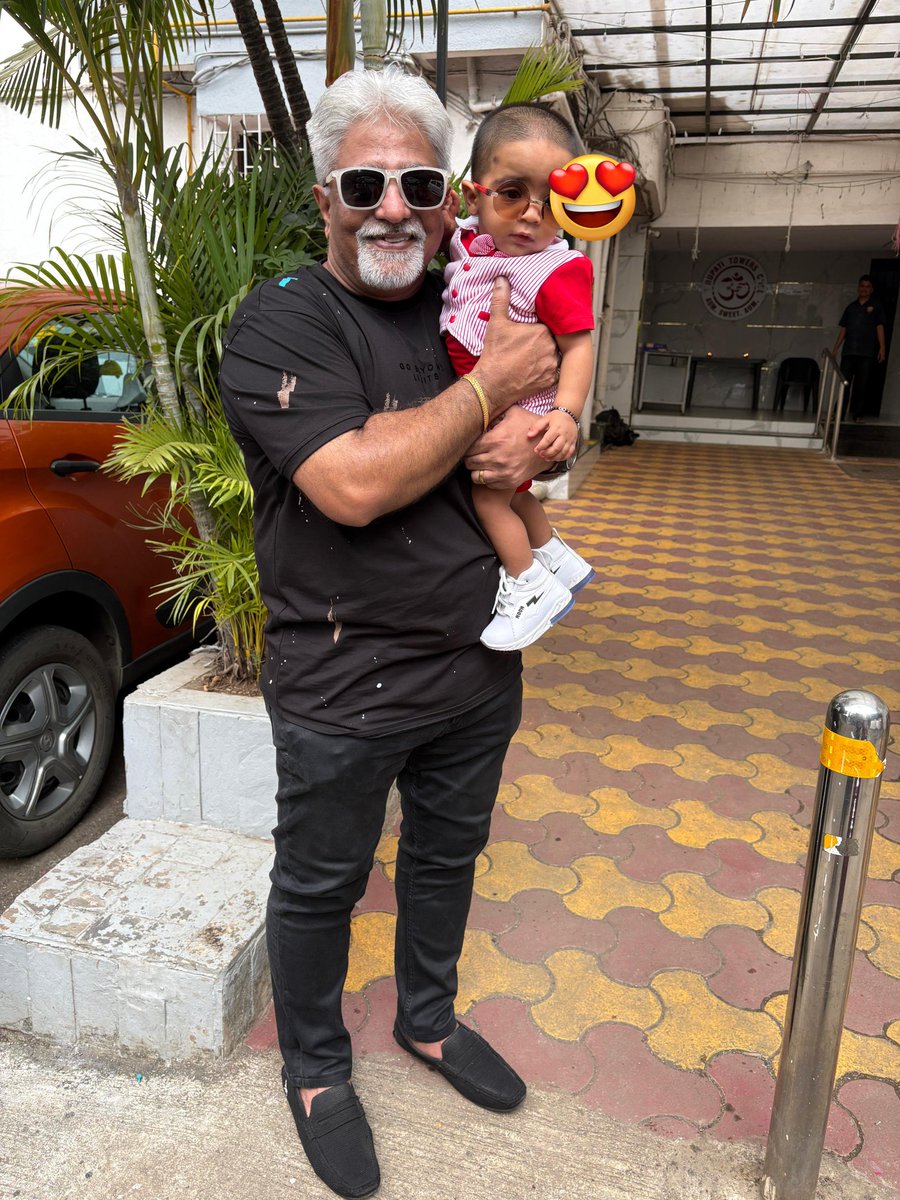 Mukul Dekhane tweet media