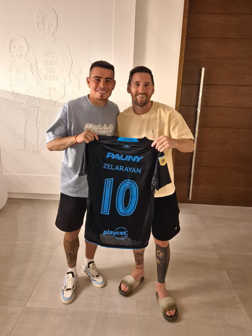 AAAAAAAAAA ES DEMASIADO FULBOOOO

#Zelarayan 🩵🔟 #Messi