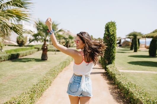 Prepárate para el verano: protege tu cabello de la exposición al sol seccionnoticias.net.pe/preparate-para…