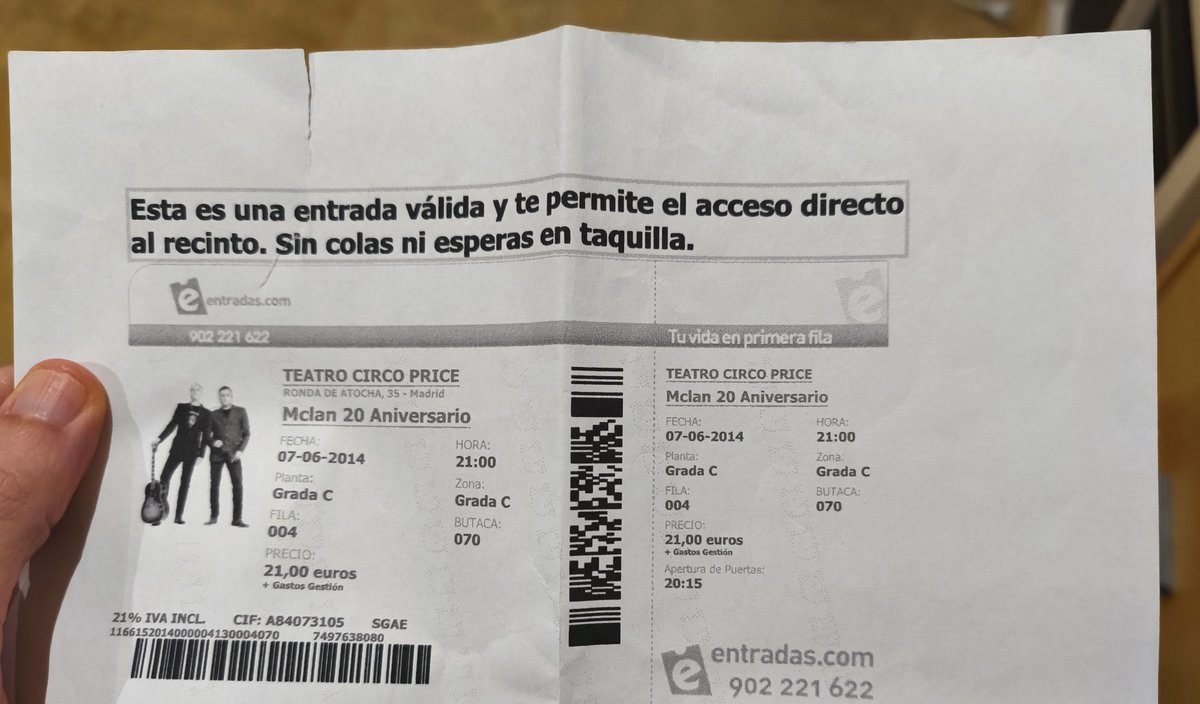 Franki_84's tweet photo. Y dentro de la caja de los recuerdos –musicales– encuentro la entrada del que para mí ha sido probablemente el mejor concierto al que he asistido de este tándem.  Conciertazo. Cómo echo de menos a M-Clan. https://t.co/yL8zi49pdm