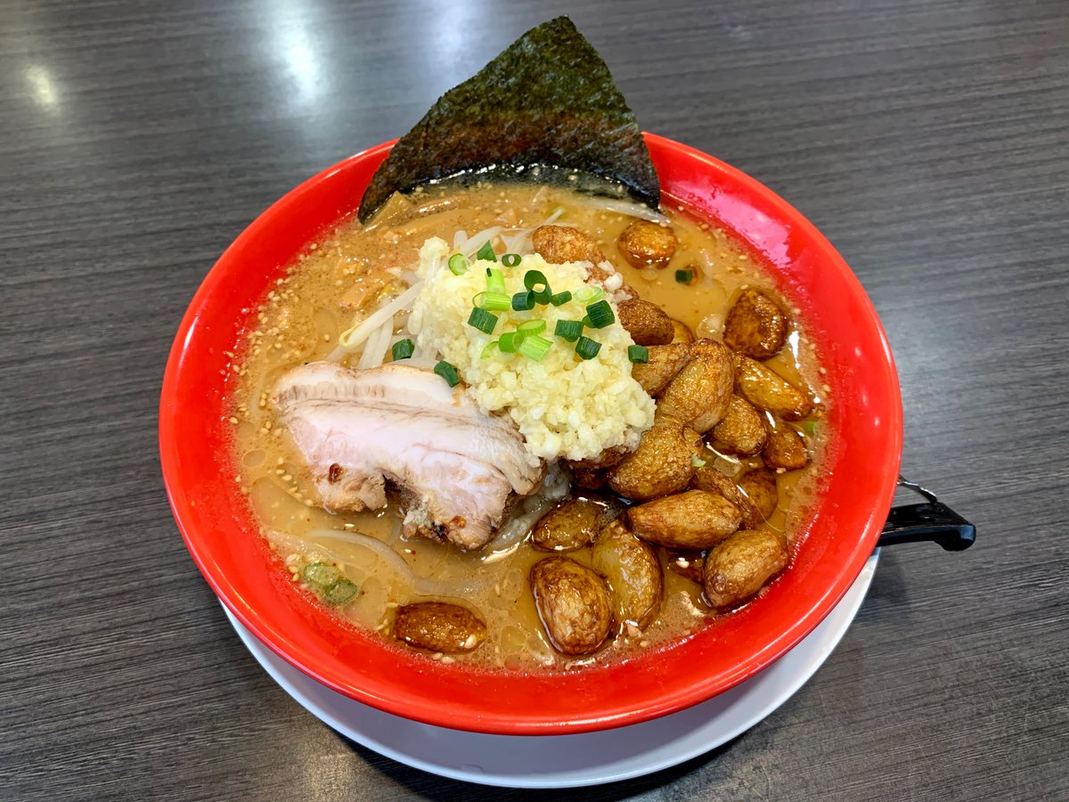 seibee_kasukabe's tweet photo. #味噌屋せいべえ春日部店 は本日(1/3)より営業いたします！
11:00〜24:00(ラストオーダー23:30)です☺️
X民の皆さんへのおすすめはにんにく爆弾味噌です🍜
2026年も#ライス無料 です🍚(今後変わる場合もございます)
ご来店お待ちしております🙇‍♂️
#味噌屋せいべえ #せいべえ #らーめん #ラーメン #春日部 https://t.co/UhnqjJkTea