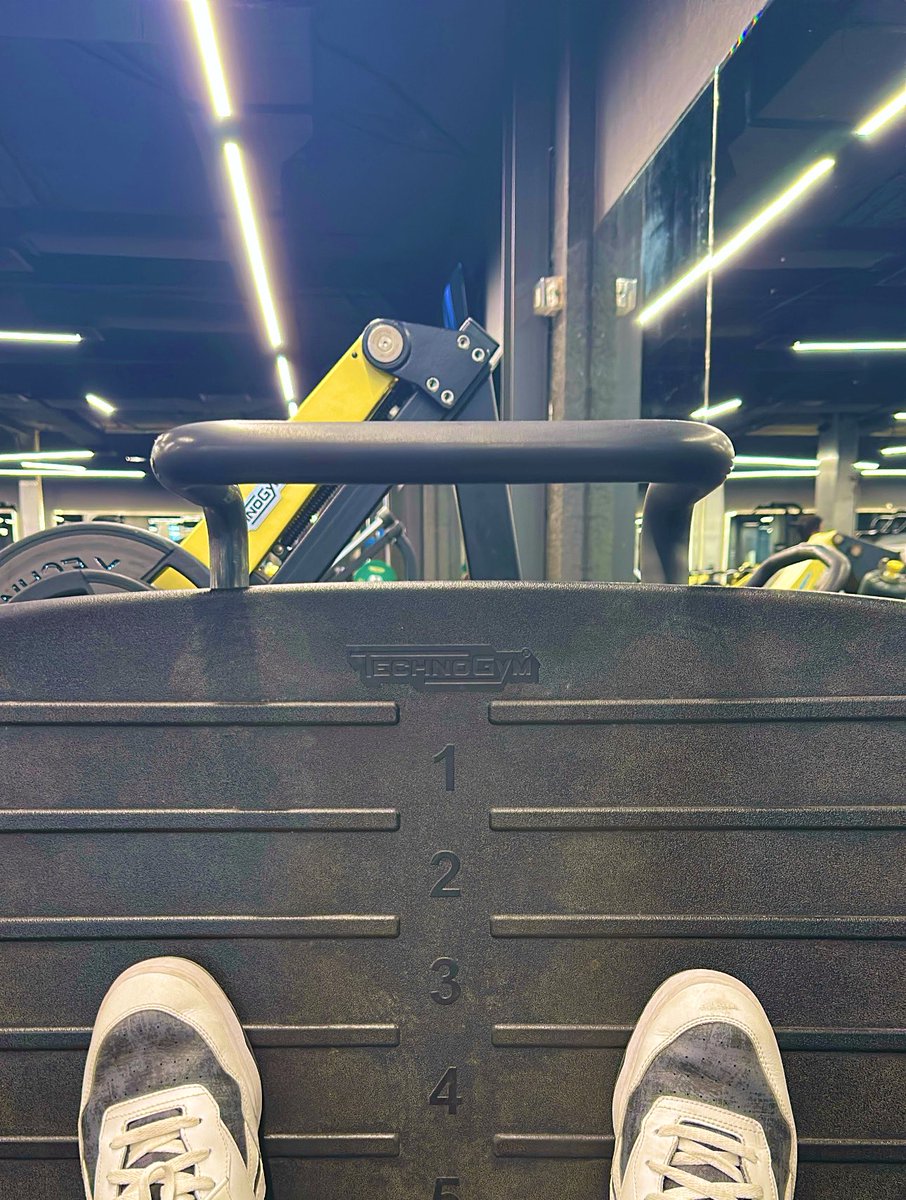 eoow_'s tweet image. 