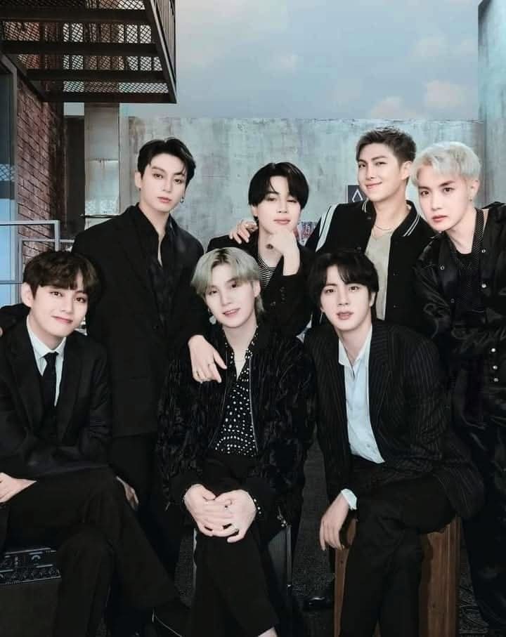 sobitharan79018's tweet photo. 🔥BTS🔥 https://t.co/CWYoevk3N1