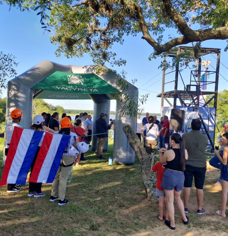 AllianaPedro's tweet photo. ¡Más turismo y oportunidades para Ñeembucú! 

La @ebypy, junto a la Municipalidad de Cerrito, impulsa un nuevo atractivo turístico: una tirolesa de 400 metros sobre el río, pensada para poner en valor este lugar, disfrutar de la naturaleza y generar nuevas oportunidades para la comunidad.

Este nuevo espacio se suma a la emblemática hamaca del fin del mundo, invitando a vivir una experiencia inolvidable. 

¡Cerrito! 🇵🇾
“El lugar donde Dios descansa”