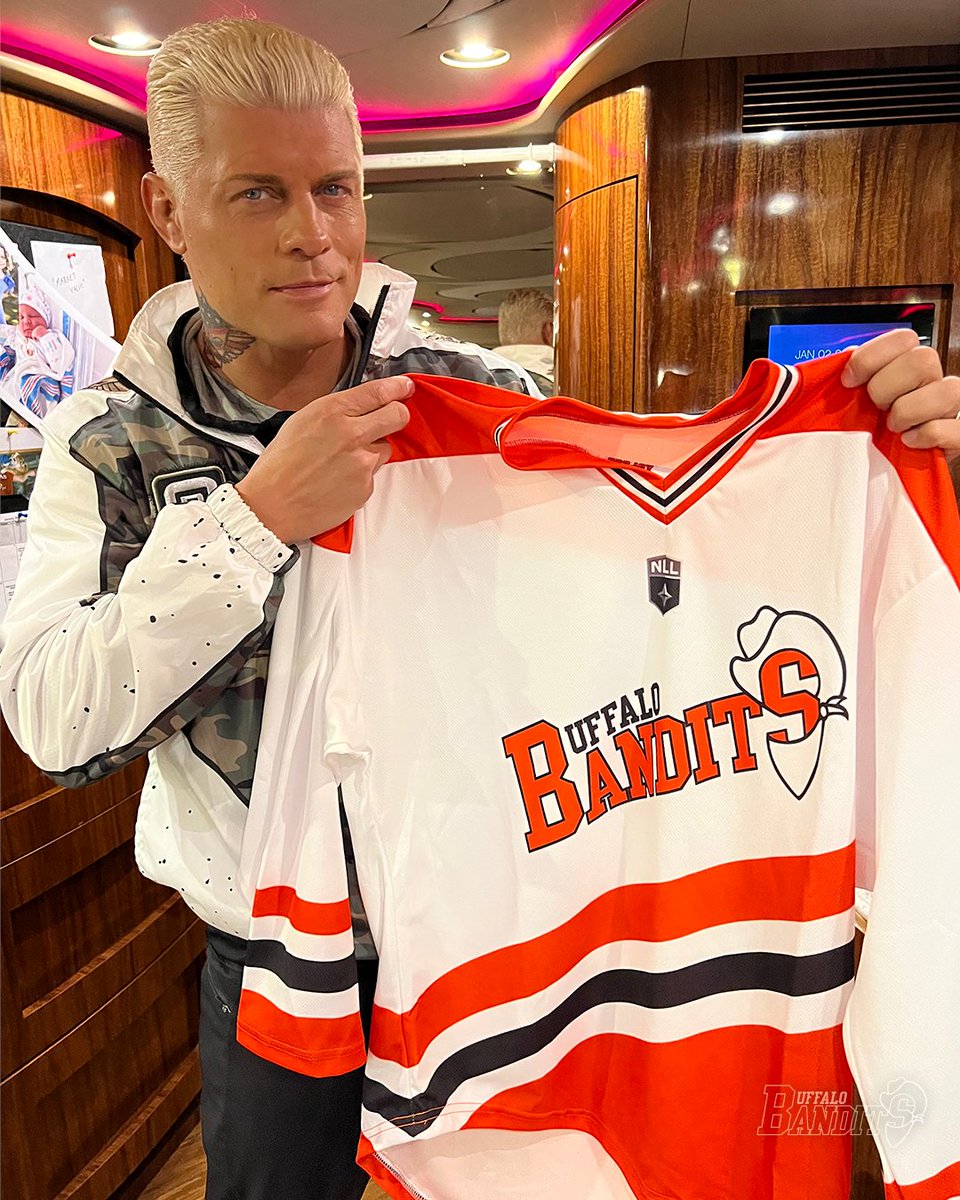 NLLBandits's tweet photo. The American Nightmare repping the champs ahead of WWE Friday Night Smackdown‼️

#LetsGoBandits | @CodyRhodes https://t.co/i00pnT28Ki