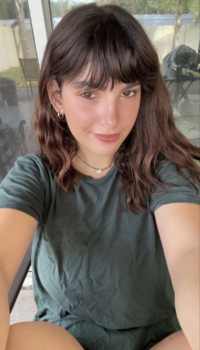 gracesgallons's tweet photo. Would you say hi to me? https://t.co/JwnITG0DHM