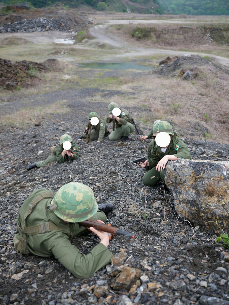 20250503 초기월남 촬영회

소대장이 지휘하는 분대급 화력지원의 모습을 재현해 보았습니다

개런드와 카빈, 콜트 45구경을 사용하는 당시의 전투 모습을 잘 보여줍니다