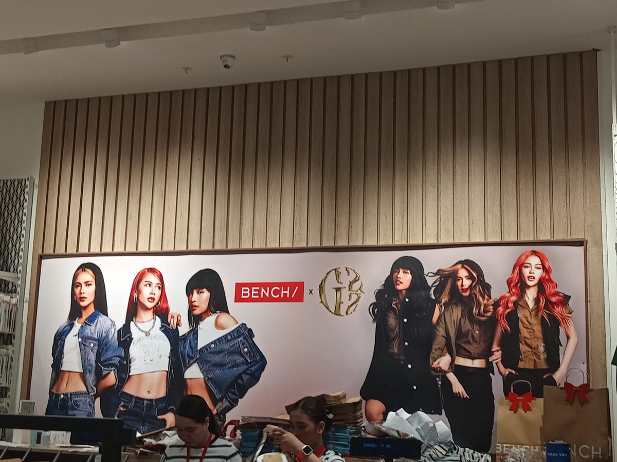 Mahalima_Kuwait's tweet photo. Yung mag babayad ka na sana, mapapabili kapa ulit kasi gaganda ng nasa Cashier area.. #FemaleAlphas  @benchtm

@G22Official 
#G22 
@jasminehenryy  @_ajyape  @zuluetAlfea https://t.co/Vy3S9iNcNs