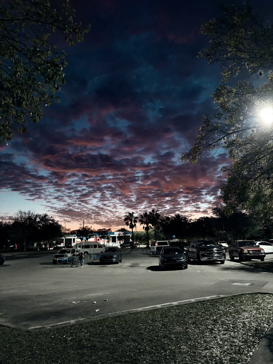 chasingstorms01's tweet image. Beautiful sunset tonight