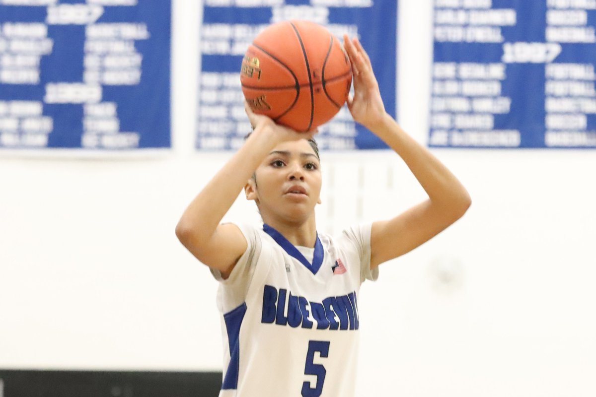 BlueDevilPhoto2's tweet image. West Haven Girls' Basketball uses a strong second half to defeat Hillhouse 55-44.  @CoachMorrell1 @SCCcommissioner @ciacsports