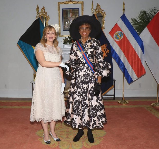CatalinaCRE's tweet photo. Presenting credentials is not only a formality, but an opportunity to define priorities. In The Bahamas, our exchange focused on trade, security, and climate, and on how countries can cooperate horizontally to deliver concrete results. This is the kind of diplomacy Costa Rica believes in: practical, regional, and forward looking @MOFABahamas @presidenciacr @CRcancilleria