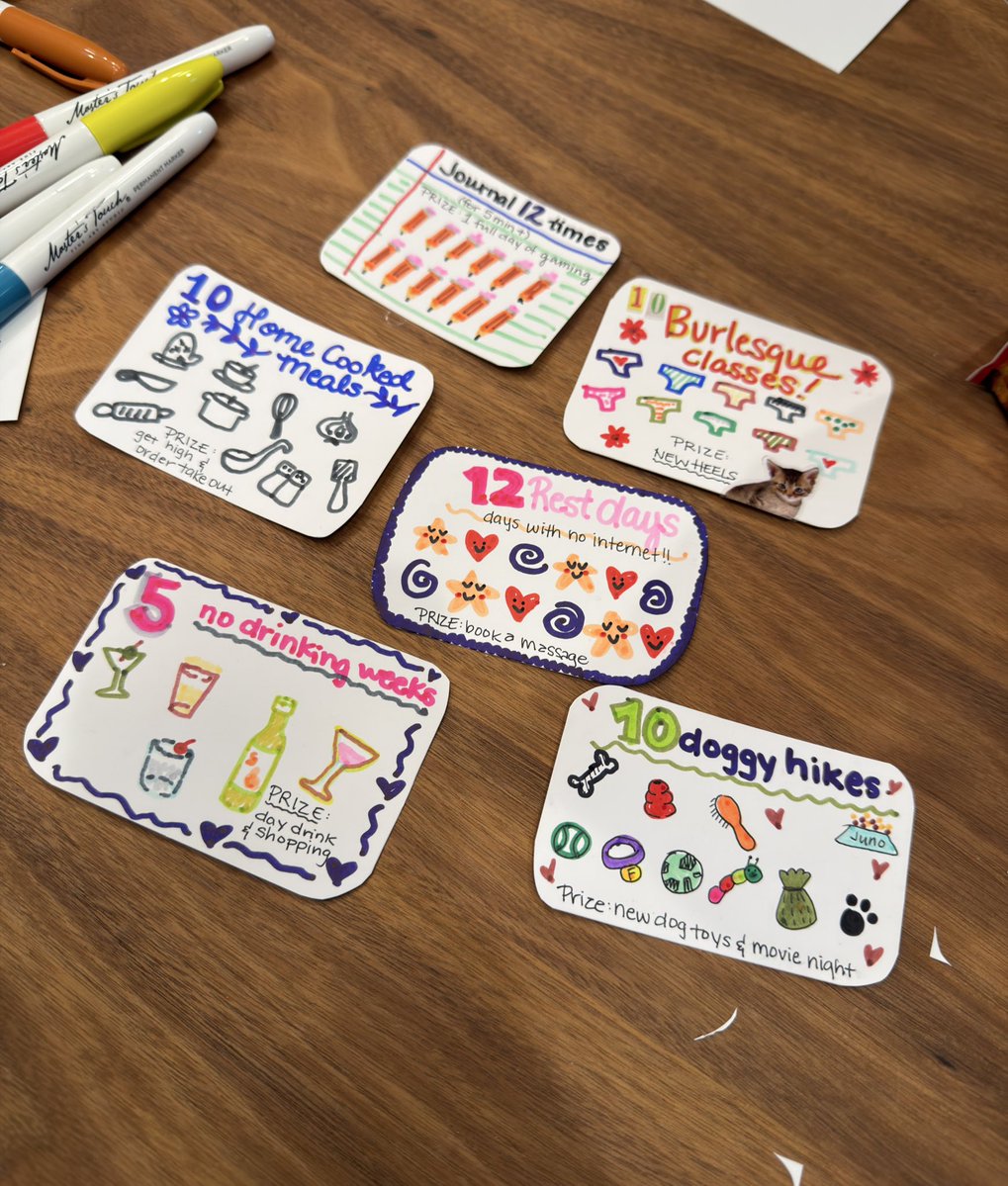 idiotpeach's tweet image. making goal punch cards :D
(Idea from howdy.ceramics)