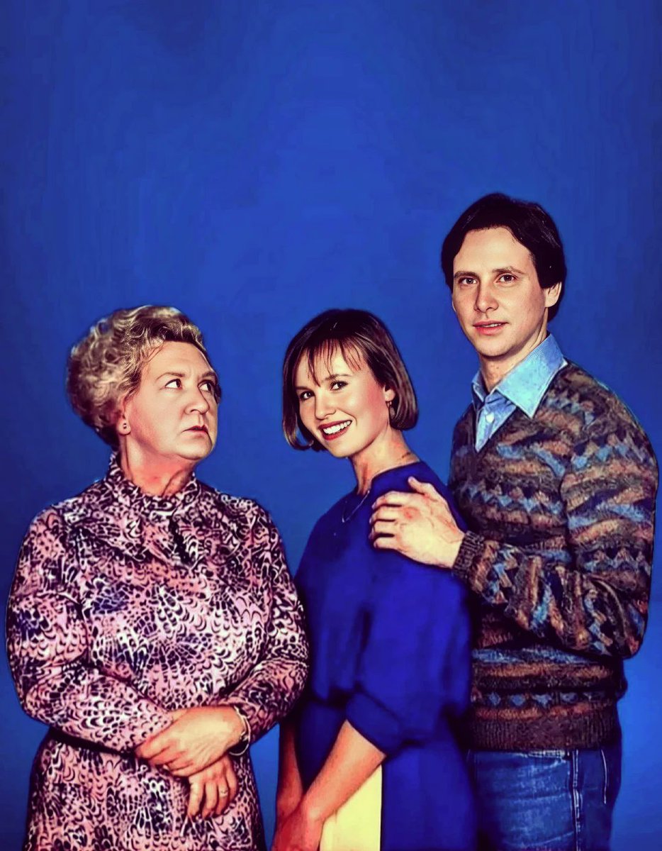WhosThatGav's tweet photo. That's my boy, That's my boy, dooby dooby doo dooby doo etc. ๐บ๐ถ #ThatsMyBoy #LookIn #MollieSugden #JenniferLonsdale #ChristopherBlake https://t.co/j33wwxh8P1