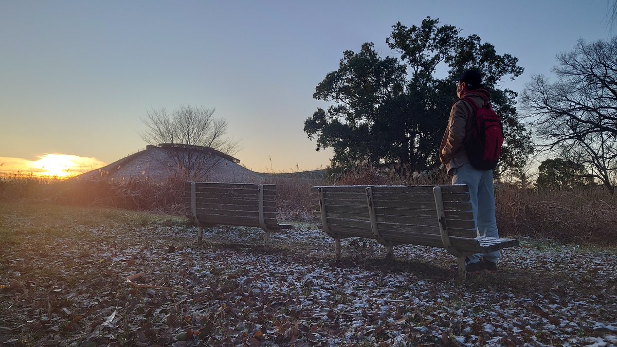 埼玉古墳群 #日の出 個人的「初」日の出 4時起床。 フロントガラスがし