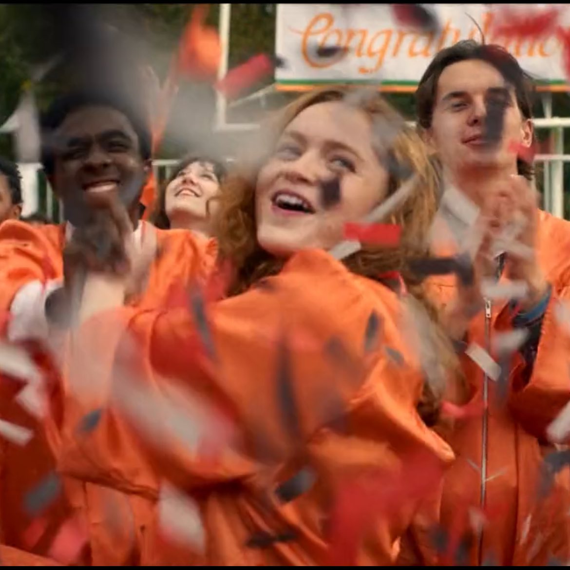 sadiesjoyce's tweet image. she grew up around sm anger, moved away from the only home she knew, lost billy &amp;amp; blamed herself, was killed &amp;amp; then stuck in her killer’s mind, &amp;amp; lost her best friend. seeing her graduate, be with the boy she’s loved for years, and with her friends was so emotional. my max ❤️‍🩹