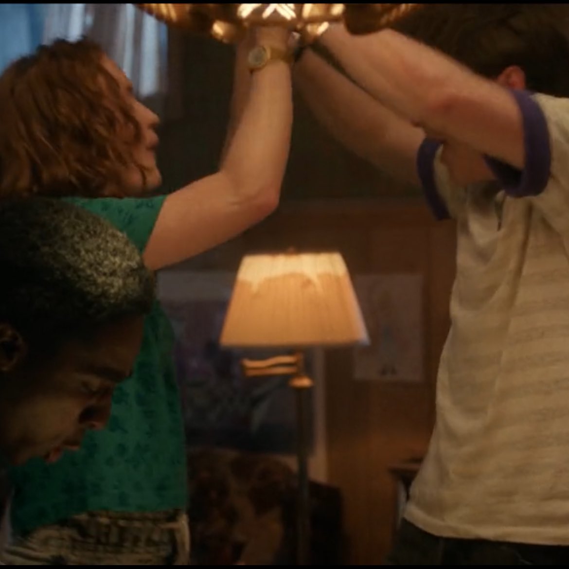 sadiesjoyce's tweet image. she grew up around sm anger, moved away from the only home she knew, lost billy &amp;amp; blamed herself, was killed &amp;amp; then stuck in her killer’s mind, &amp;amp; lost her best friend. seeing her graduate, be with the boy she’s loved for years, and with her friends was so emotional. my max ❤️‍🩹