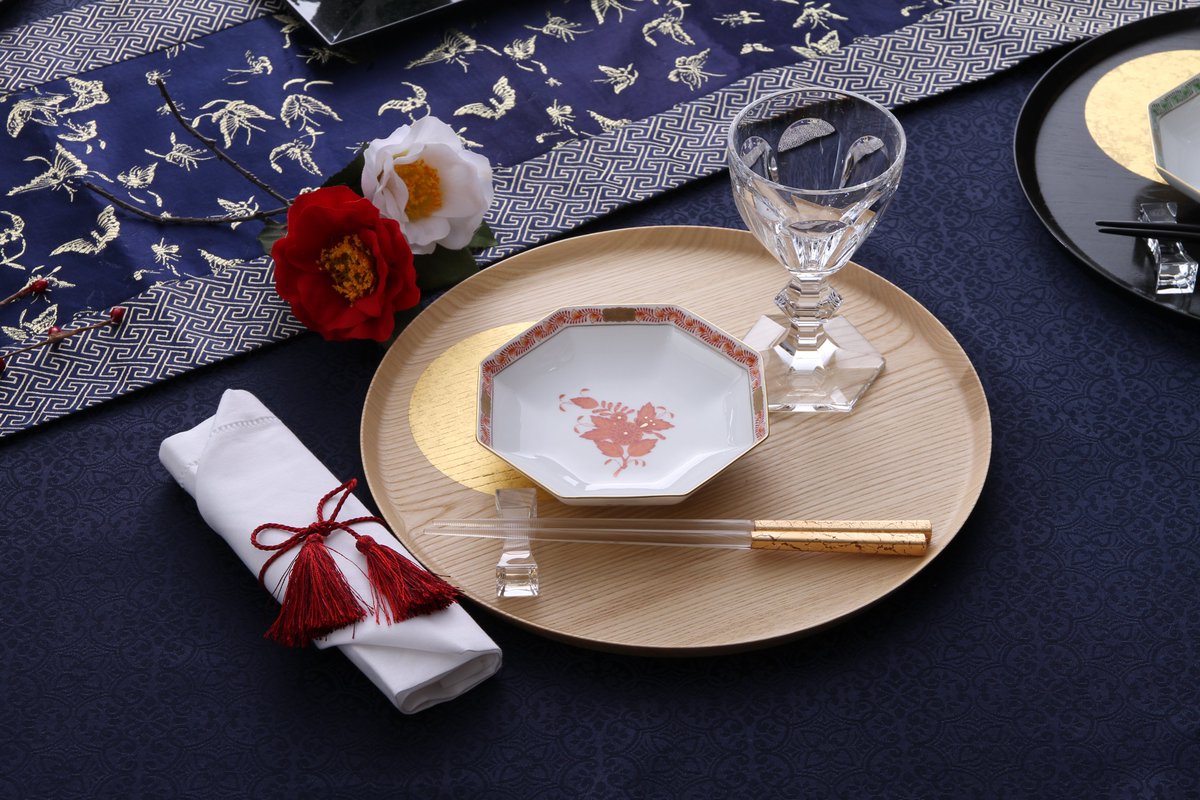 あけましておめでとうございます。
本年も何卒よろしくお願い致します。

#ヘレンド #バカラ