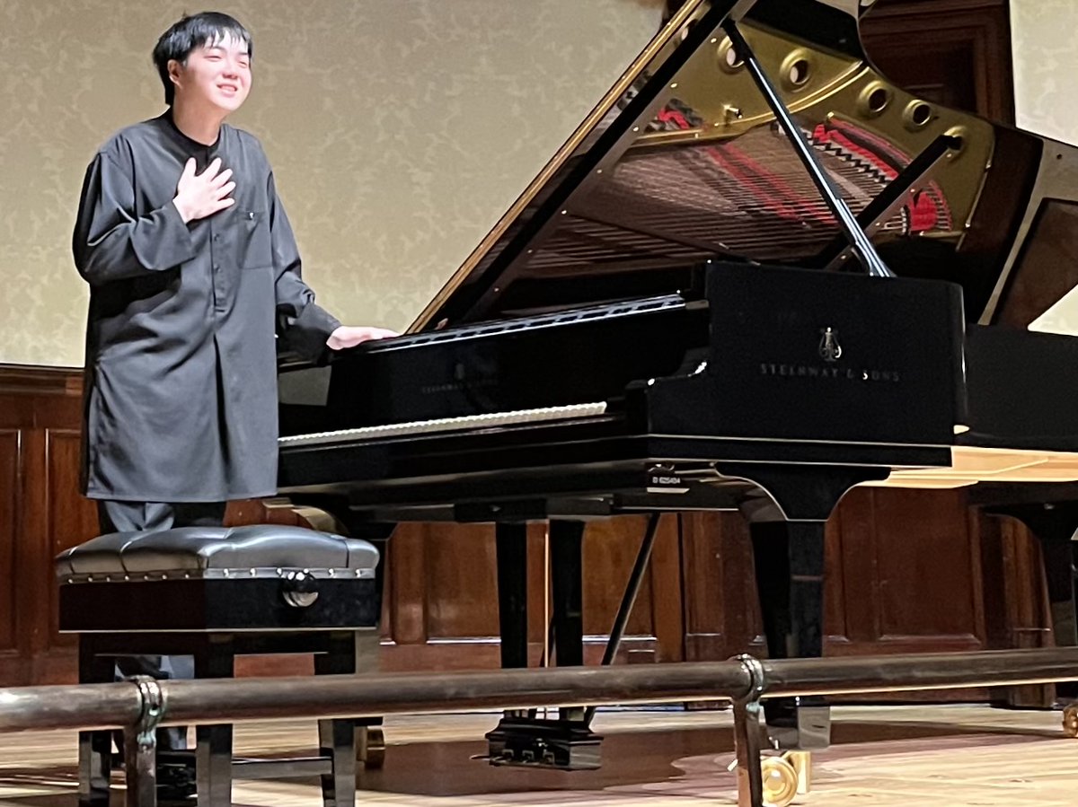 Geoff Andrew tweet media