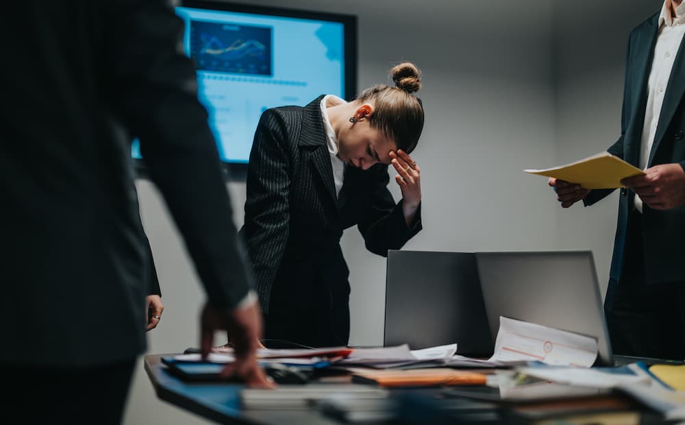 HR_Exec's tweet image. When it comes to big shifts, like layoffs, AI adoption and more, it's not enough to use just people strategy. Our expert argues using product strategy as well may give you an advantage: ow.ly/Vtg350XNIY1  #BusinessStrategy #ProductStrategy