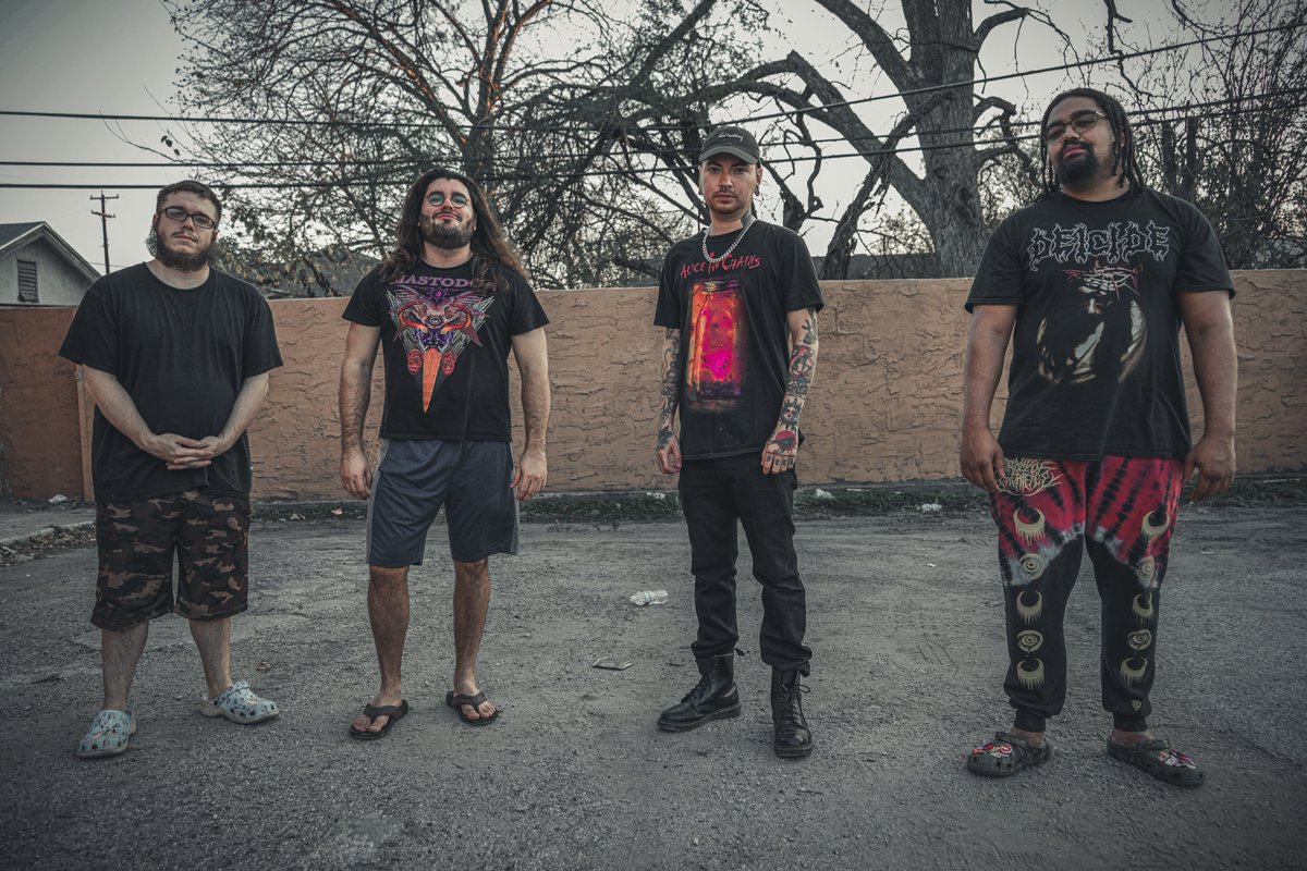 tdhtx666's tweet photo. Happy New Year everyone! 
We’re starting the new year off right with a STACKED lineup at Boozerz Rock Bar tomorrow.

•Snake Father
•The Devil Himself 
•Audacious Absurdist
•Watched You Die 
•Dreams End

The new year will bring in new music, and a new era. https://t.co/usHvuqXzgn
