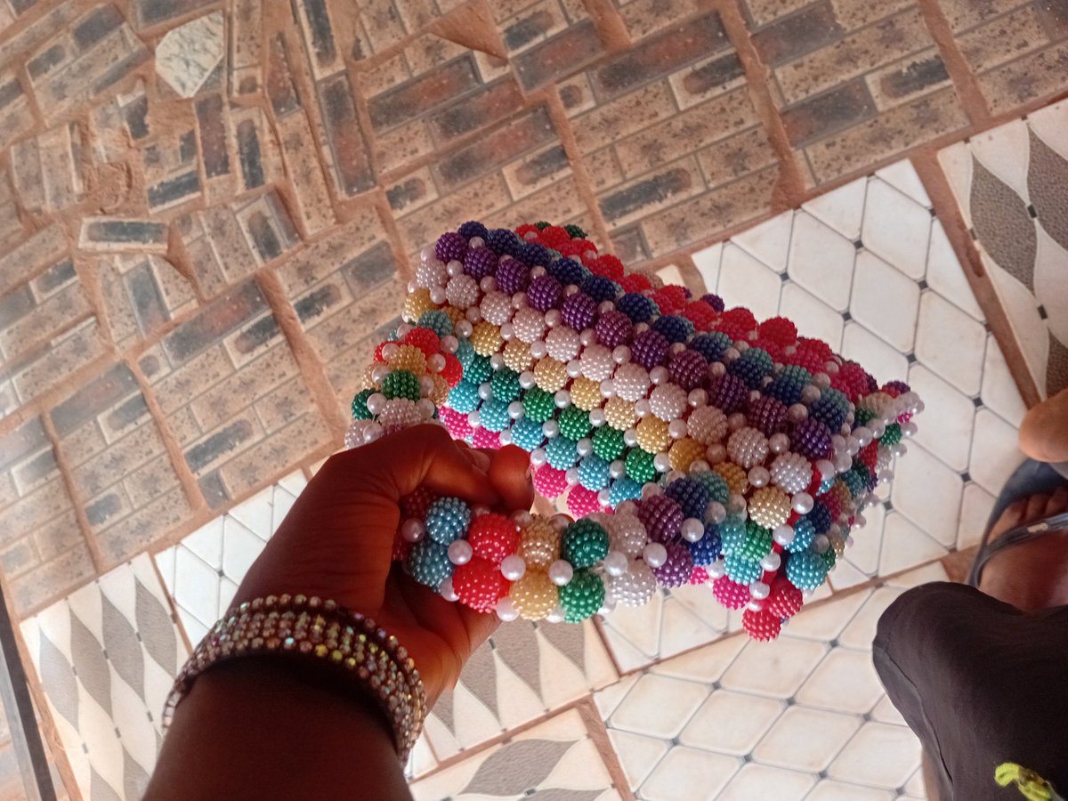 Onye-oyibo tweet media