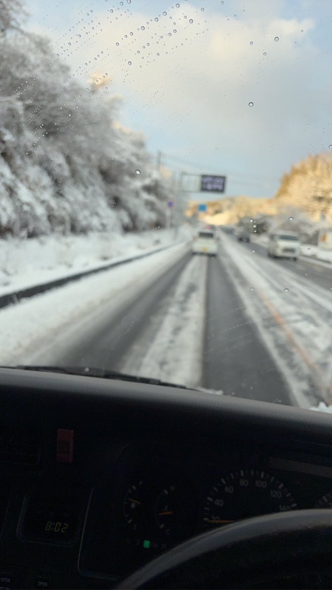 Papa0385's tweet photo. 岩国市内は雪で渋滞っすけど、周東モータースポーツランドはこんな感じっすね https://t.co/MjdmOOhIkW