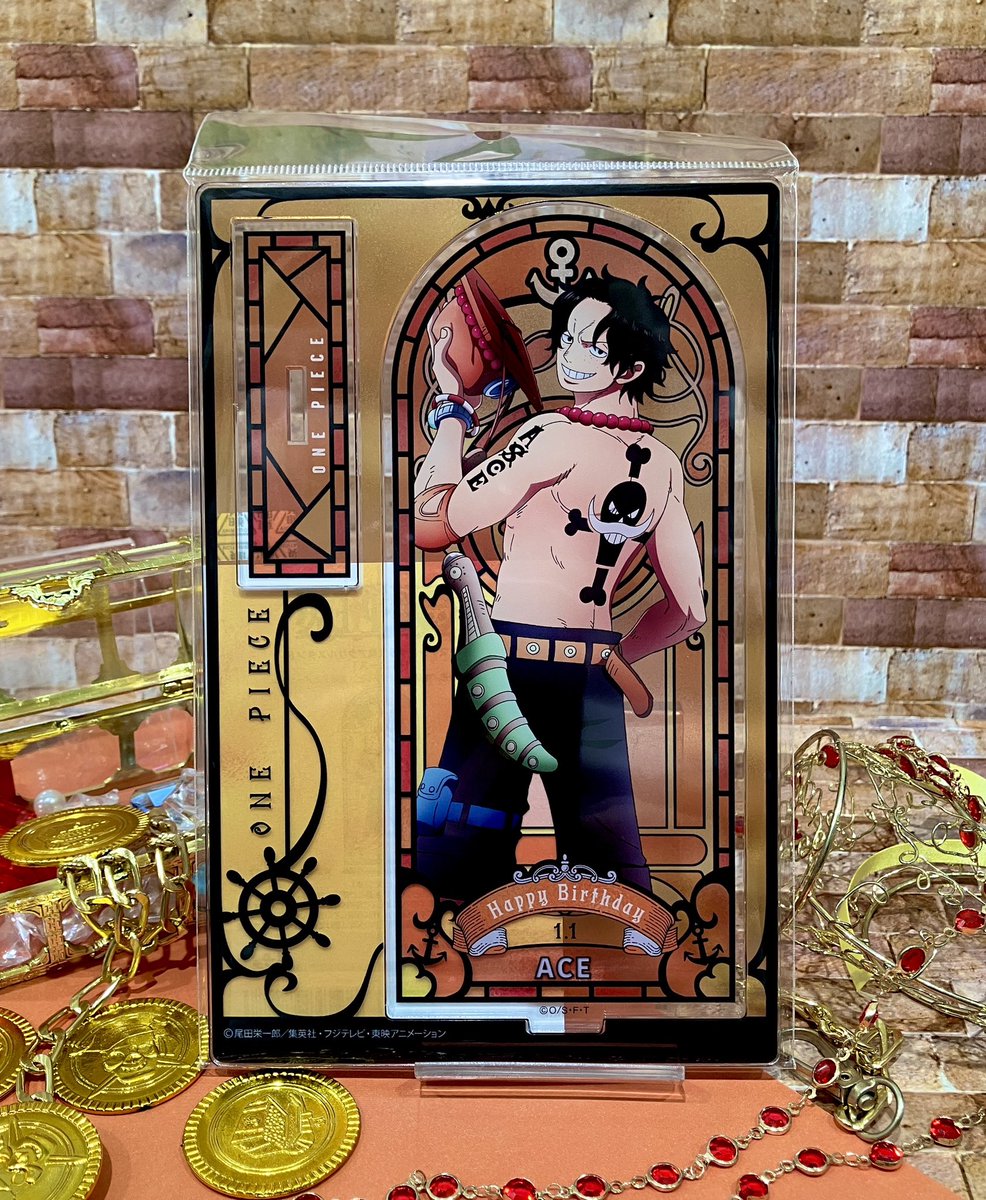 新商品】麦わらストア限定 ワンピース HBDステンドグラス風アクリル