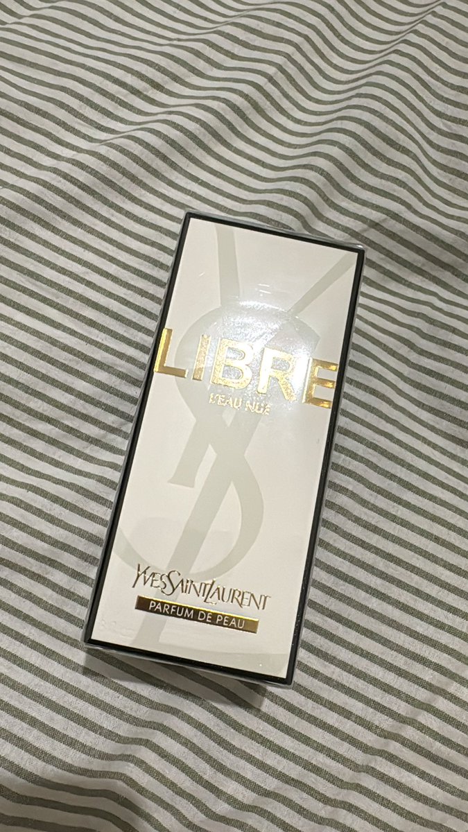 _kattenold's tweet photo. WTS YSL LEAU NUE
masih ada box
2jt aja

bisa nego https://t.co/RIKzAHd0AB