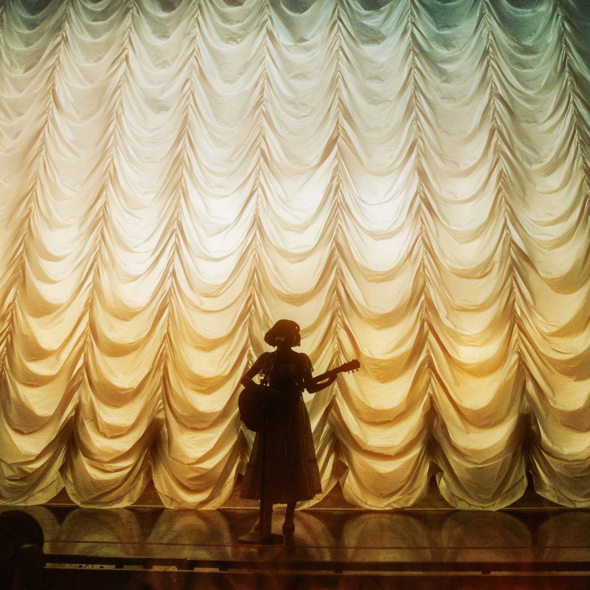 Halsey Archive tweet media