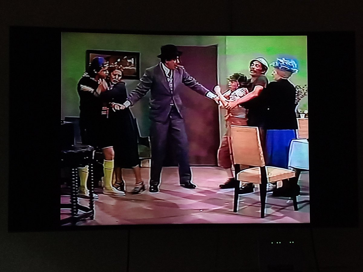 Camelo2017's tweet photo. Recuerdan este último episodio de Año Nuevo de la Segunda temporada?
#ElChavoDel8 #Chespirito @kikoCVEofficial #RamonValdes @FlorindaMezaCH #RubenAguirre #AngelinesFernandez #AñoNuevo #Netflix #Televisa https://t.co/0dy7aa4kcQ