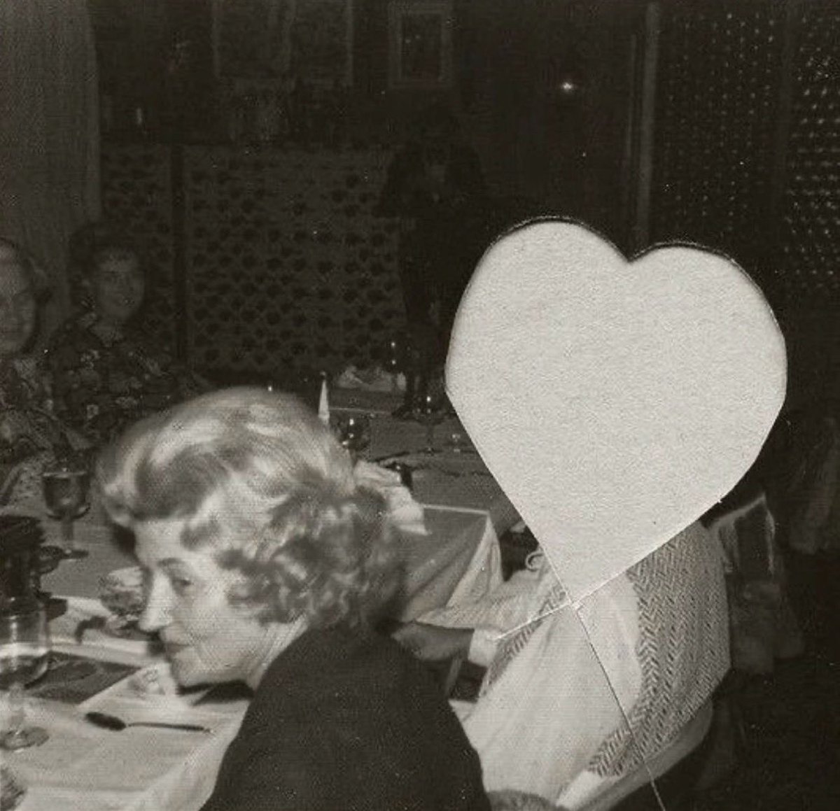 faewings's tweet image. oh to be in someone’s locket…♥︎