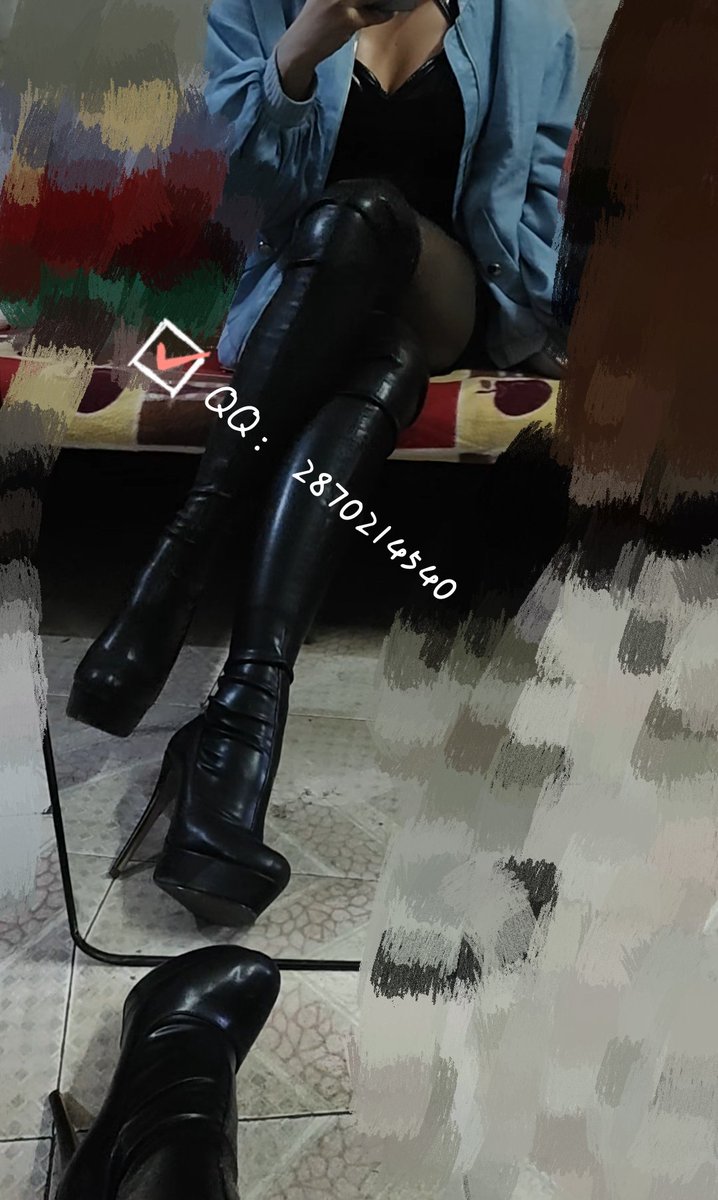 cd60447690's tweet photo. 要不要做点什么呢
#长靴 #过膝靴 #黑丝 
#高跟 #靴子 #骚货 https://t.co/12jUGulbUz