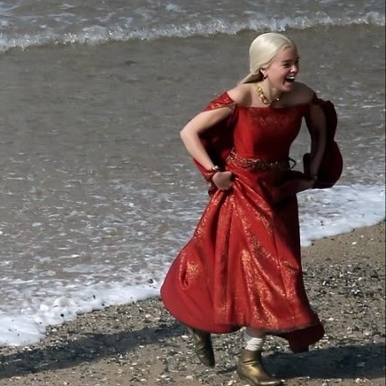 maenyraa's tweet image. ancestor                                     descendant