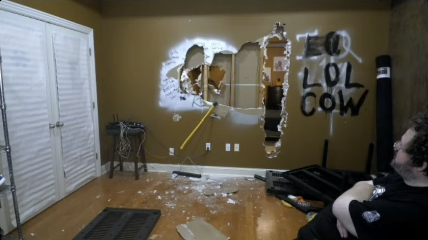 LolCowAlert tweet media