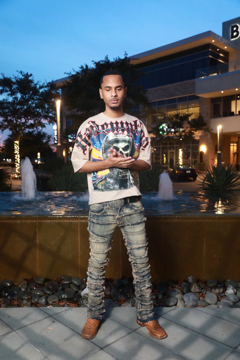 _trefulton's tweet image. I’m set apart, I’m different, I’m blessed 🤲🏽
Happy New year 🥳🎉🔥