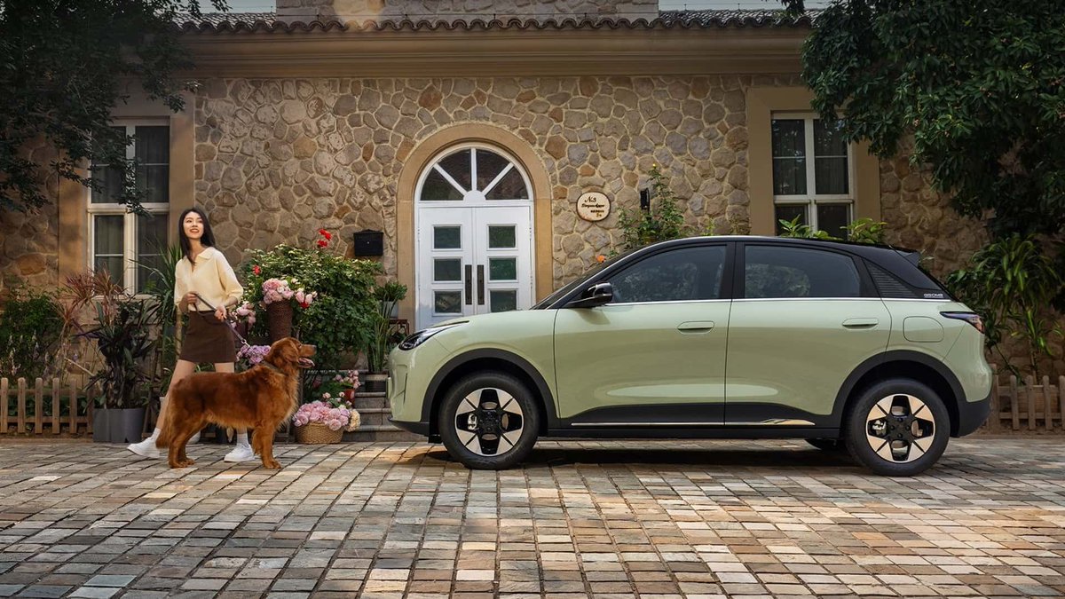 While the US is debating if "clean coal" can power a toaster, Geely is selling a $9,700 EV that has a 70L frunk and better suspension than most luxury sedans. The Xingyuan just hit 500,000 sales. It’s officially the "Anti-Wank Panzer." Small, and actually efficient. Imagine that