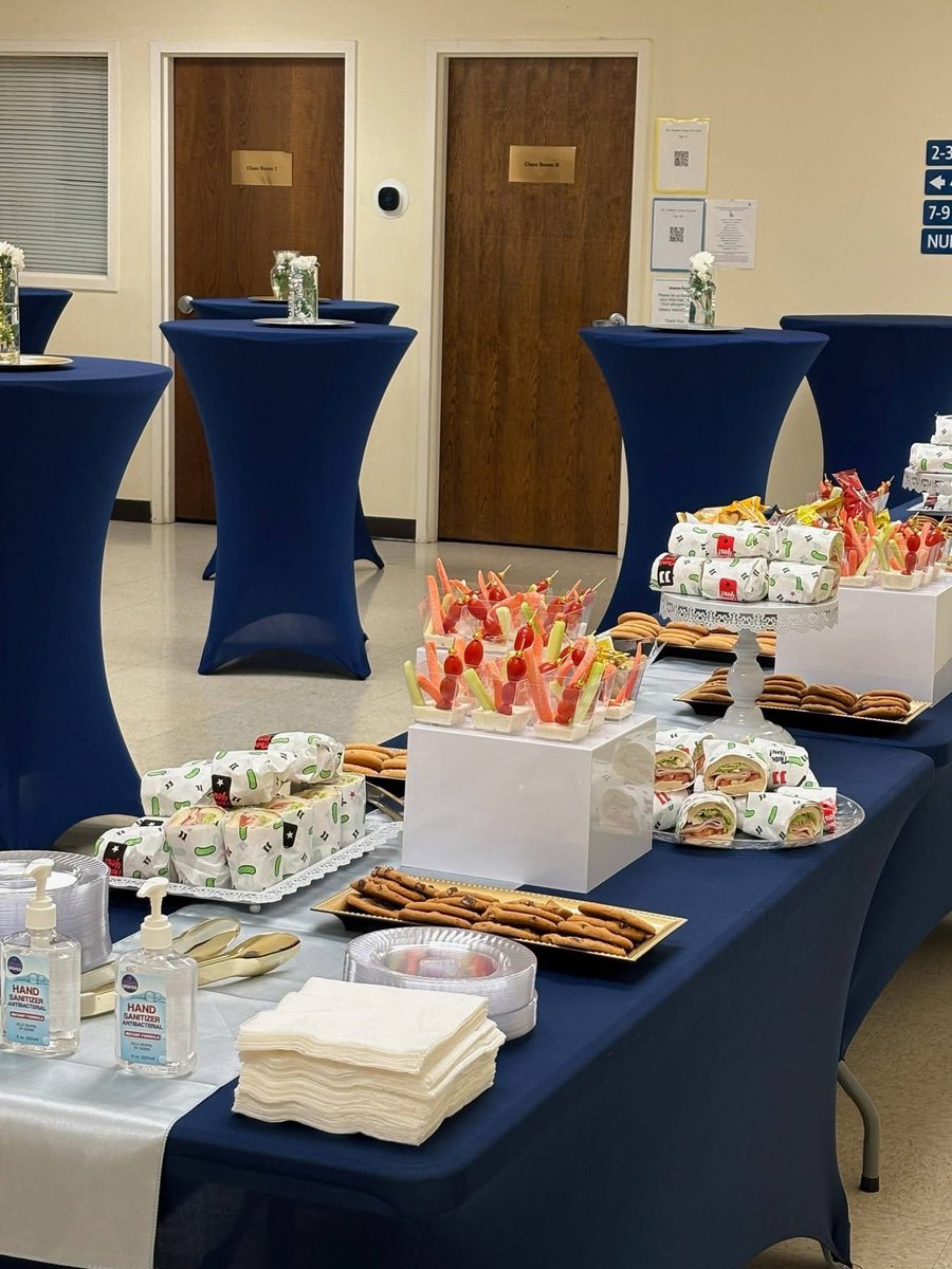 CFamC's tweet image. CFC Celebrated the New Year! We are 'Redeeming the Time: Taking Advantage of Opportunities and Open Doors' this year. Ephesians 5:14-19, Nehemiah 1:1-4 [Pray, Plan, Pursue, Possess, Prosper] Photo Credit: Elbert Alexander